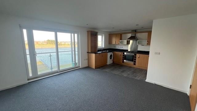 Property photo 3 of 12 Lounge.Jpg