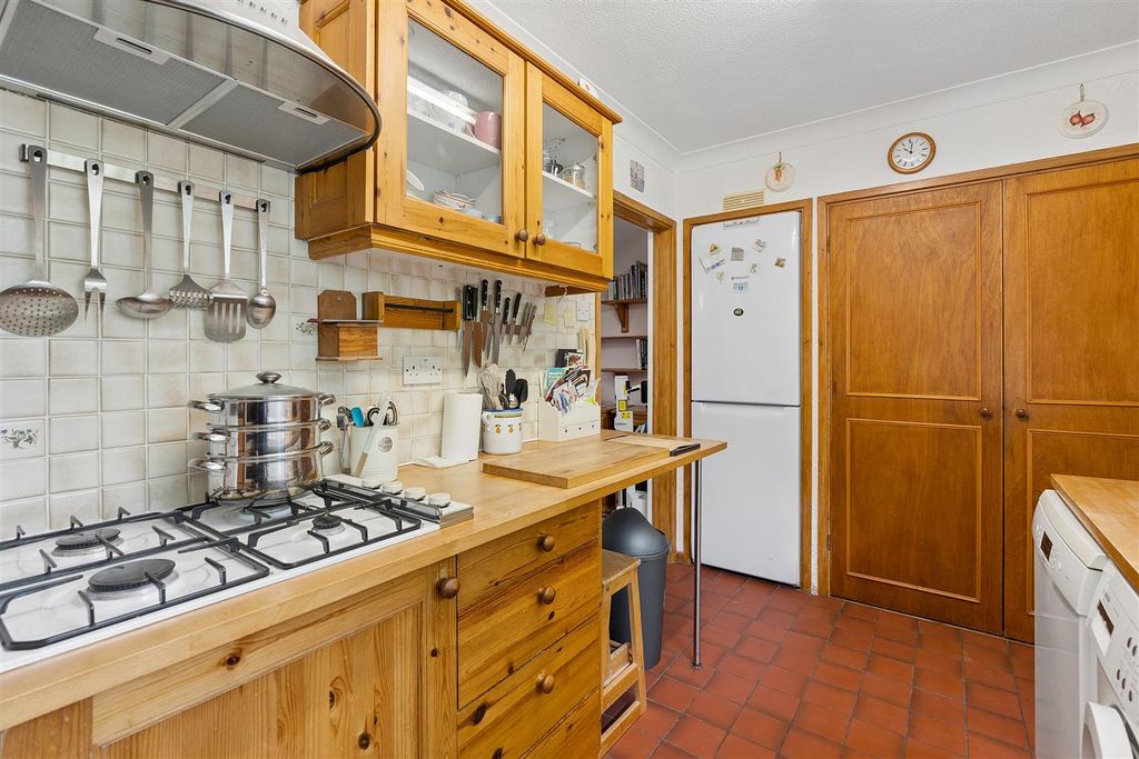 Additional image 8 of 3 bed terraced house for saleCaling Croft, New Ash Green DA3