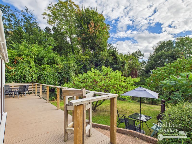 Property photo 2 of 22 Decking