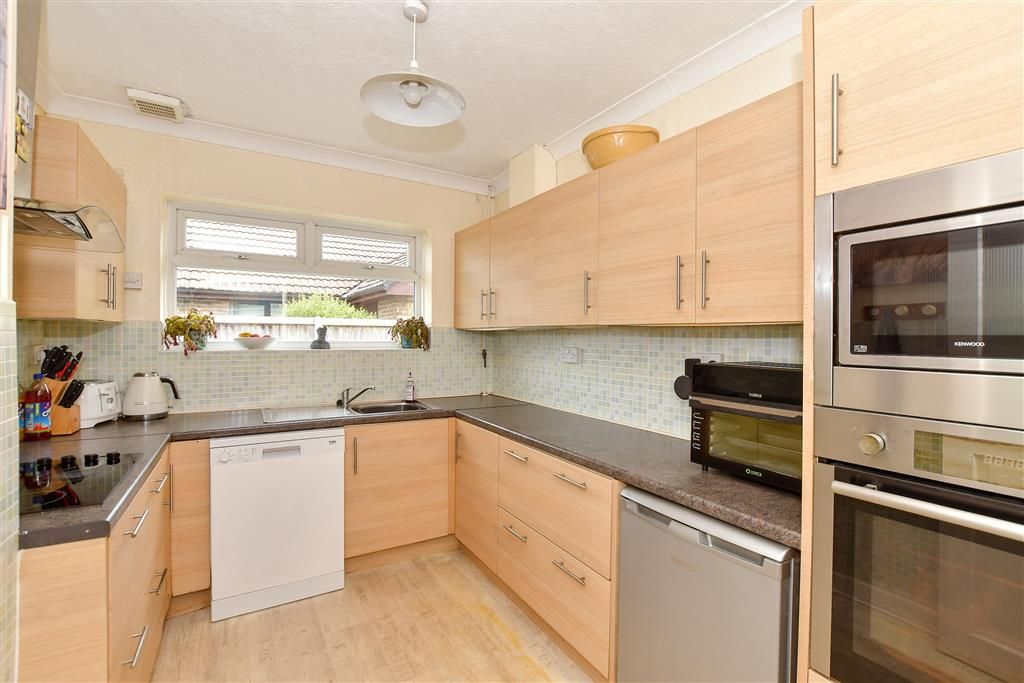 Property photo 1 of 10 Kitchen