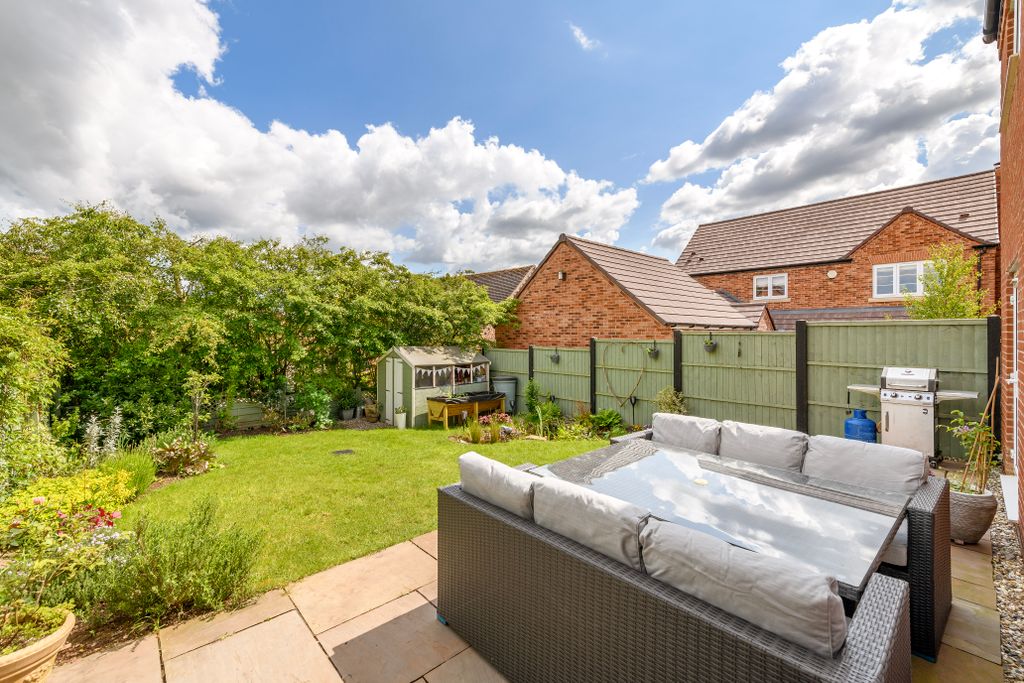 Property photo 2 of 20 Rear Garden