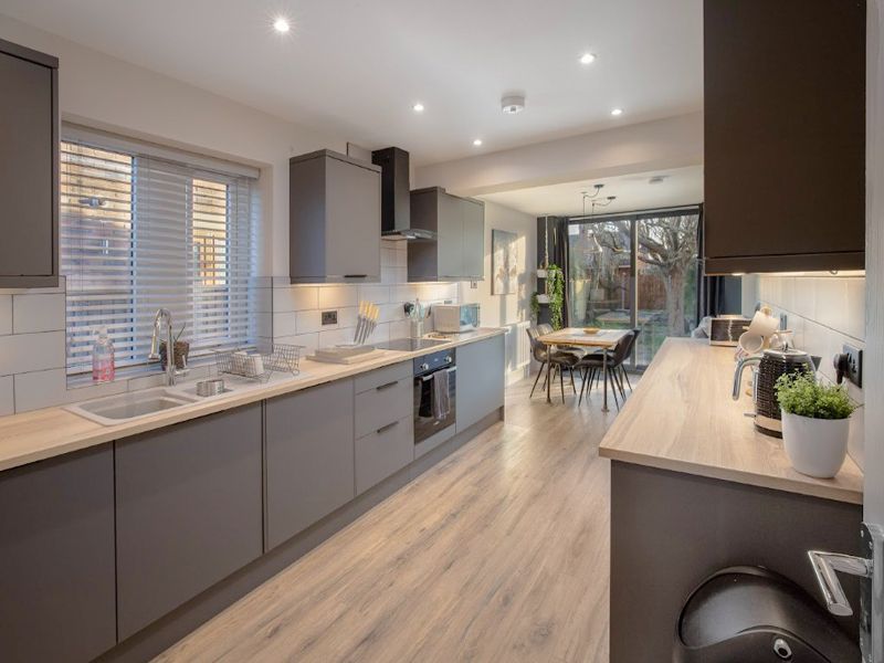 Property photo 2 of 33 Family Dining Kitchen