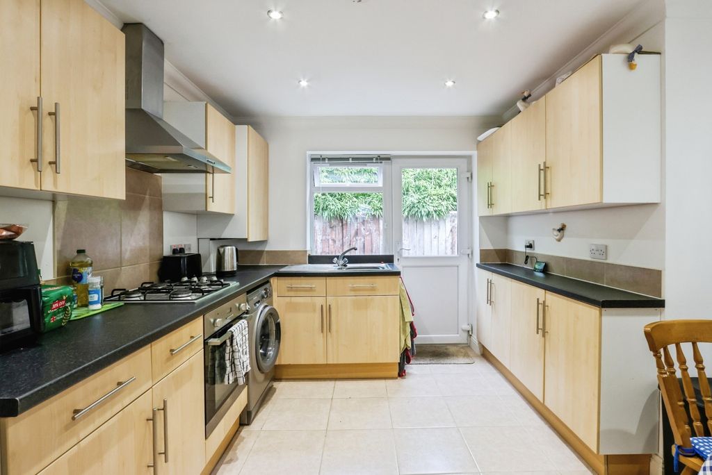 Property photo 3 of 16 Photo