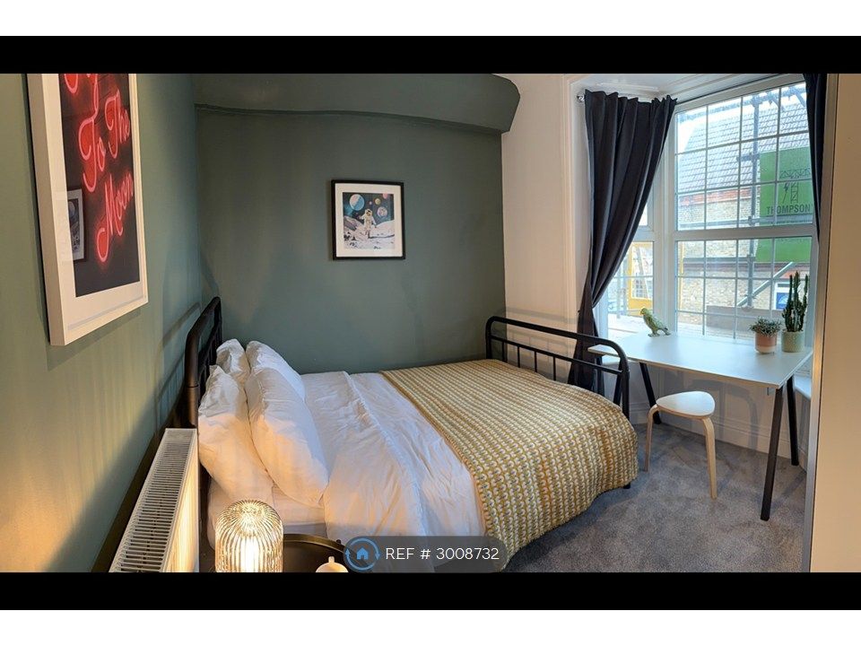 Property photo 1 of 13 Room 2 £550 Pcm