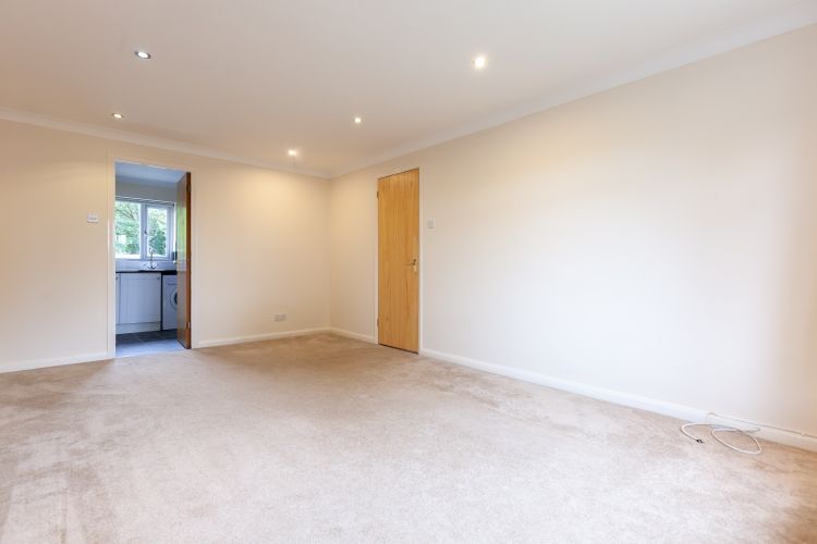 Property photo 2 of 6 206337