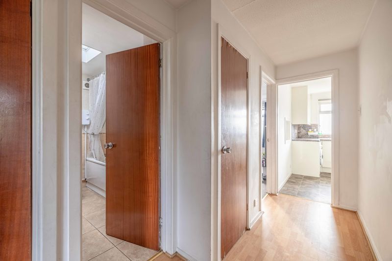 Property photo 2 of 9 Photo 8