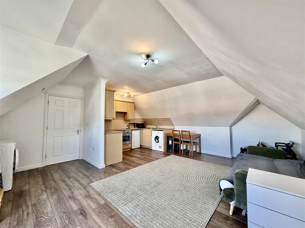 Property photo 3 of 8 Reception Room