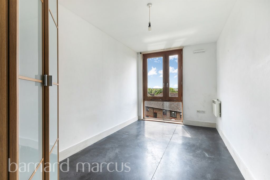 Property photo 3 of 8