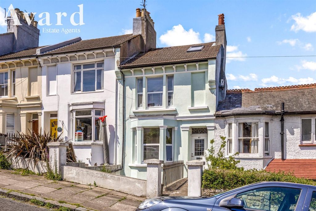 Property photo 1 of 19 Princes Road, 67-018.Jpg