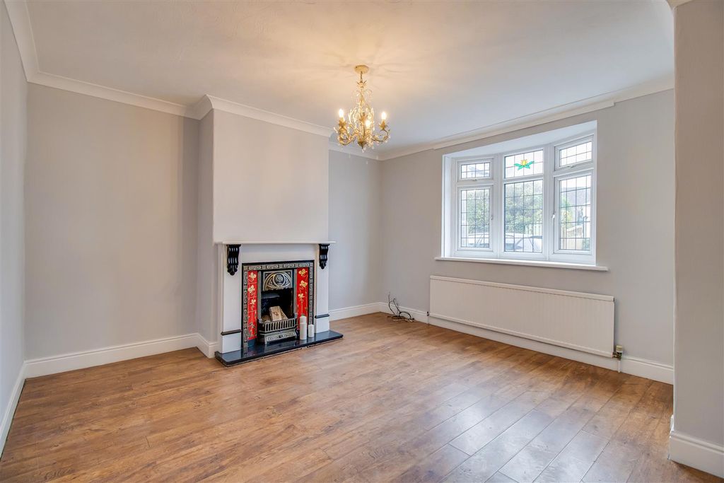 Property photo 2 of 10 Living Room