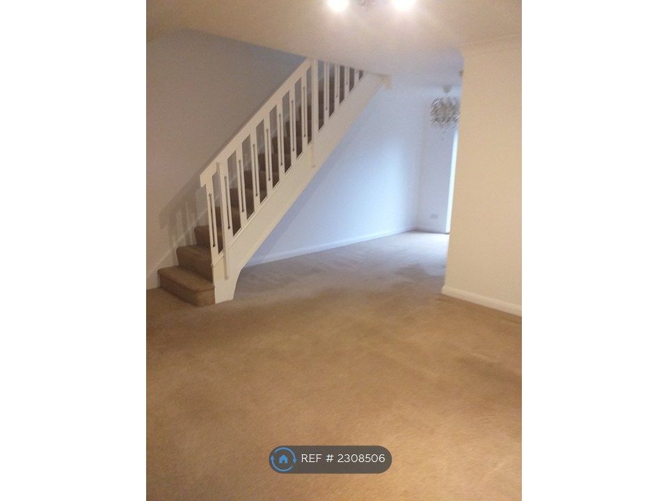 Property photo 2 of 6 Living Room