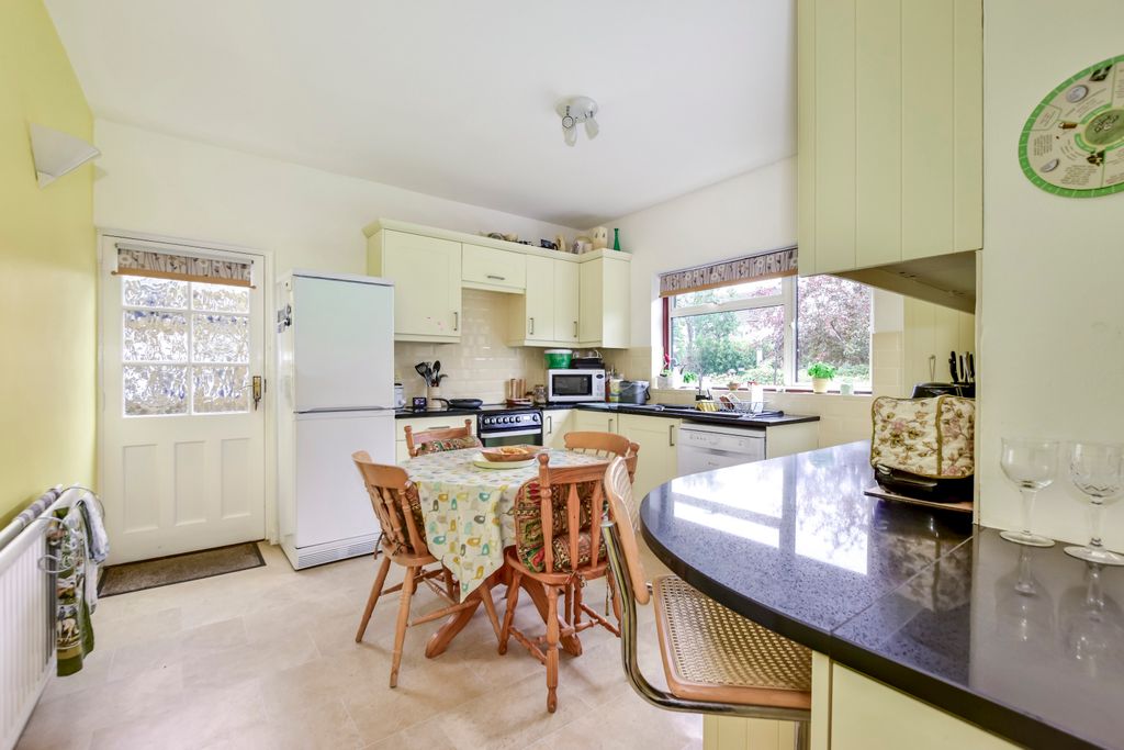 Property photo 3 of 20 Dsc_0132-Dsc_0133