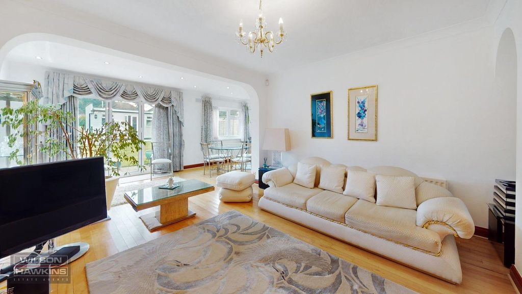 Property photo 2 of 3