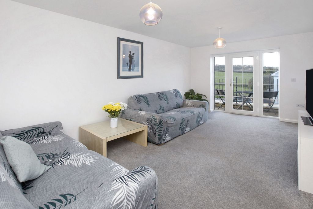 Property photo 2 of 14 Photo 2