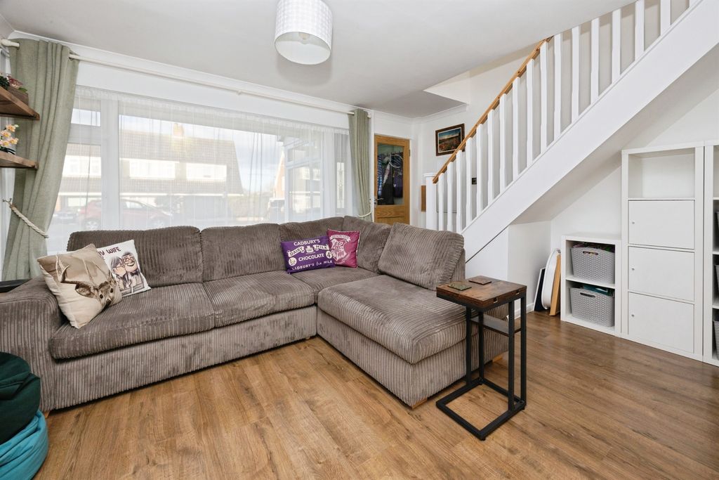 Property photo 3 of 17