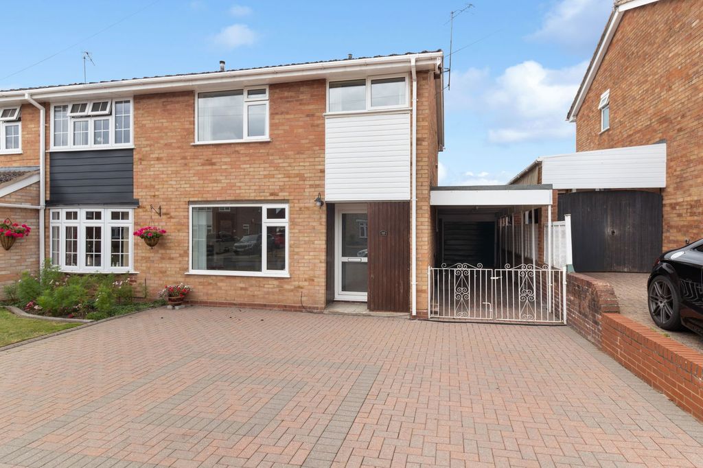 Property photo 1 of 18