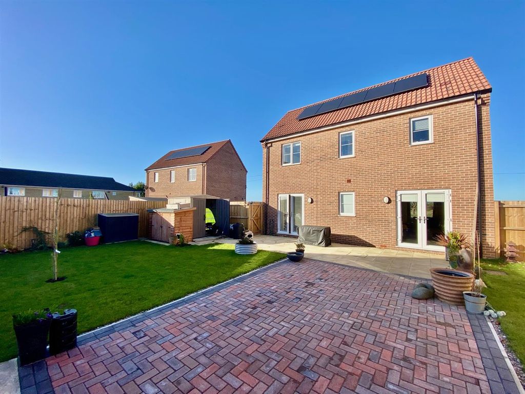 Property photo 3 of 18