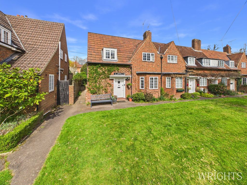 Property photo 1 of 40