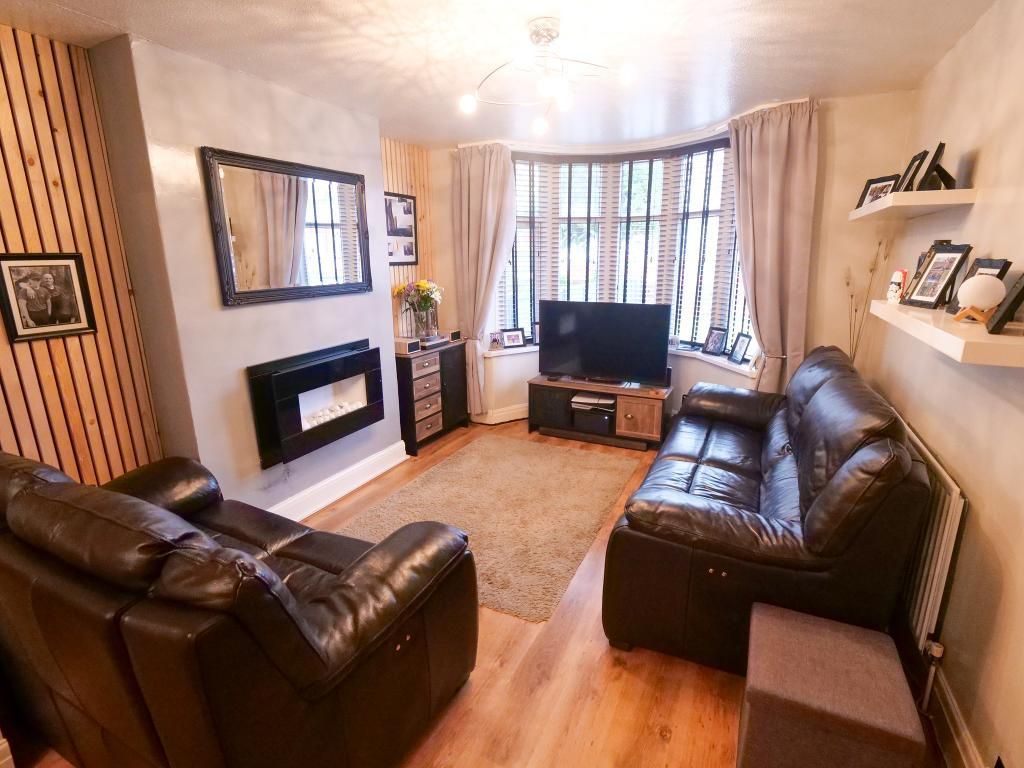 Property photo 2 of 14 Lounge