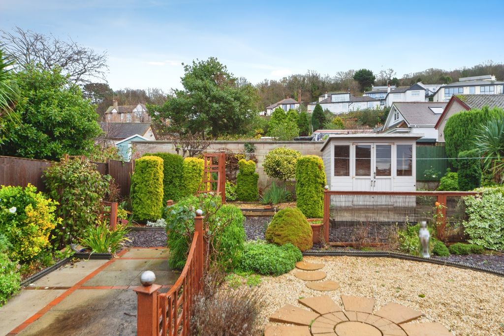 Property photo 2 of 17 Photography