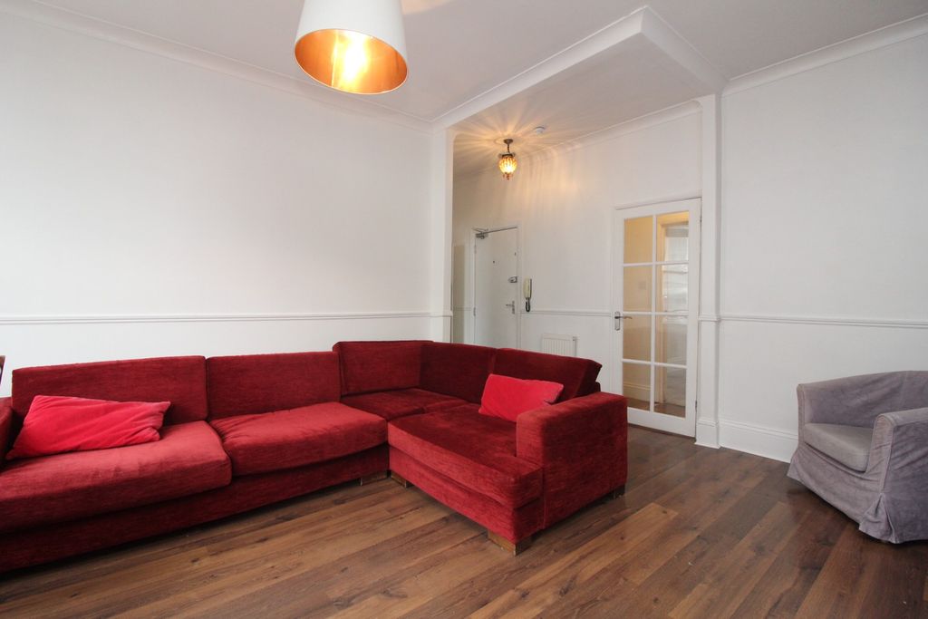 Property photo 3 of 9