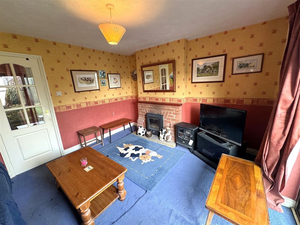 Property photo 3 of 14