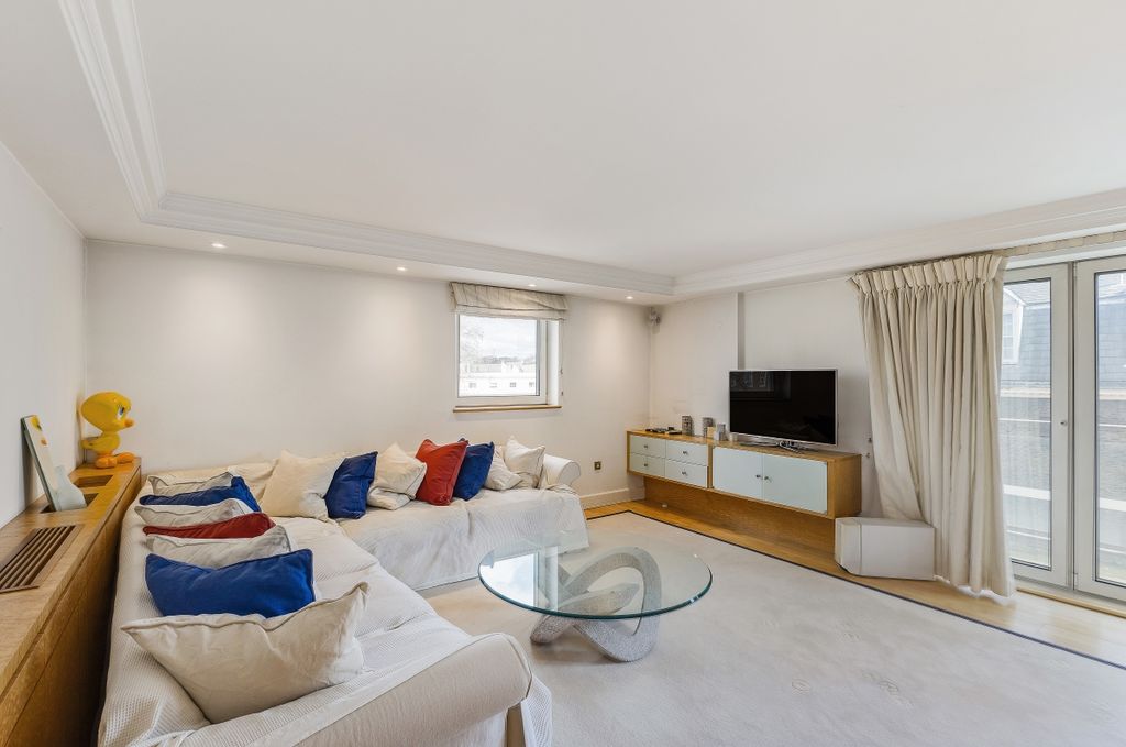Property photo 1 of 11 88560_Flat-25-Reg...