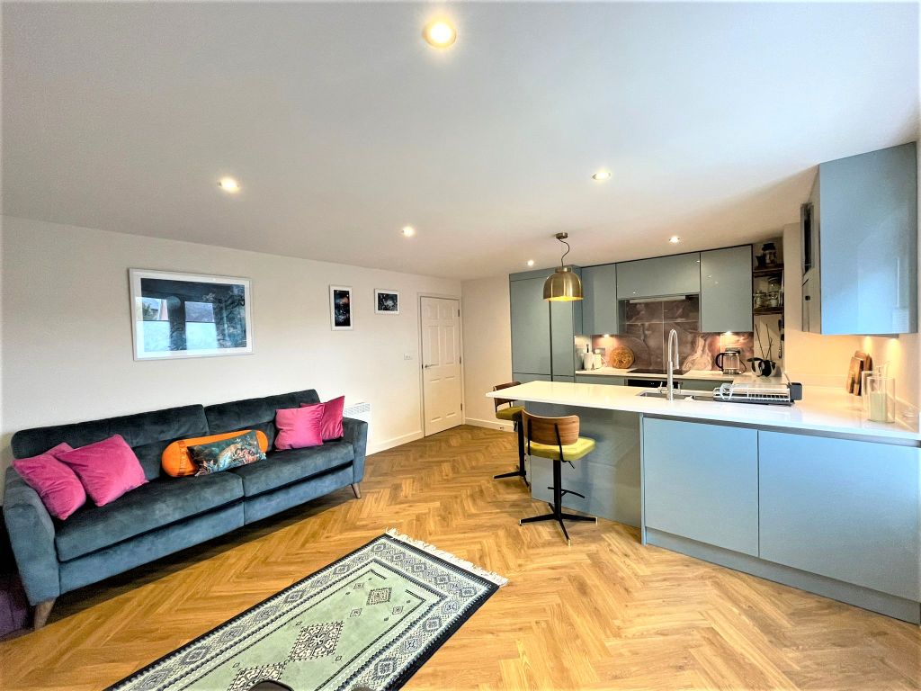 Property photo 3 of 14