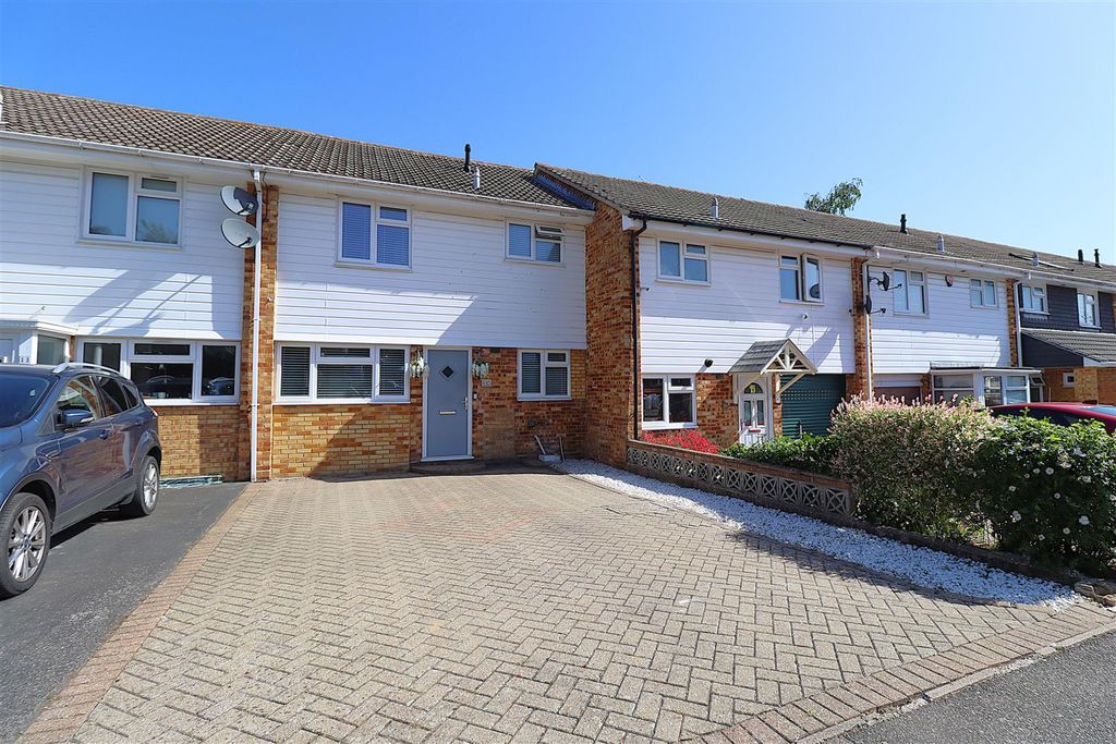 Property photo 1 of 20 Frontage 2.Jpg