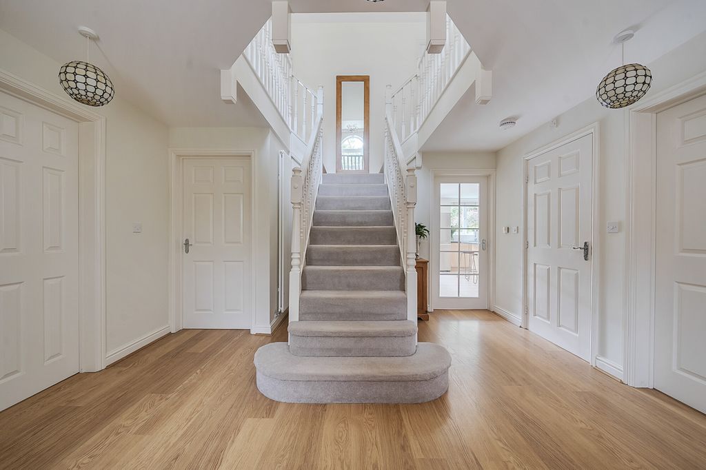 Additional image 13 of 5 bed detached house for saleMaurice Way, Marlborough SN8