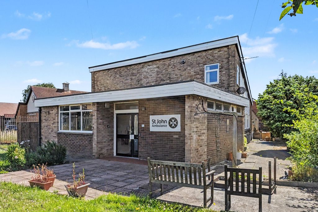 Property photo 2 of 13 St John Ambulance, Lesbury Avenue, Shiremoor, North Tyneside, Tyne & Wear Ne27 0Np