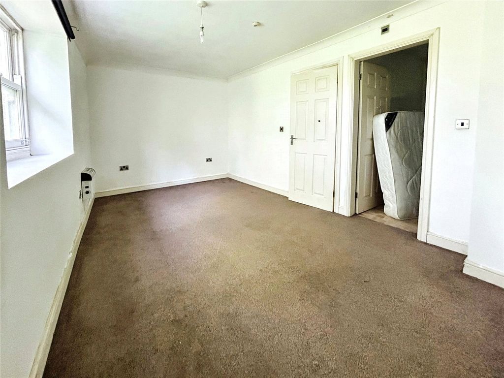 Additional image 17 of 2 bed flat for saleThe Manor House, 68 Moorside Avenue, Crosland Moor, Huddersfield HD4