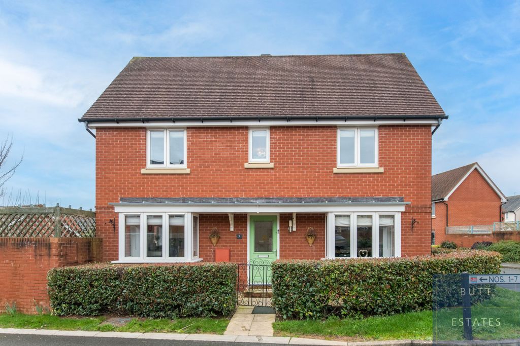 Property photo 1 of 19