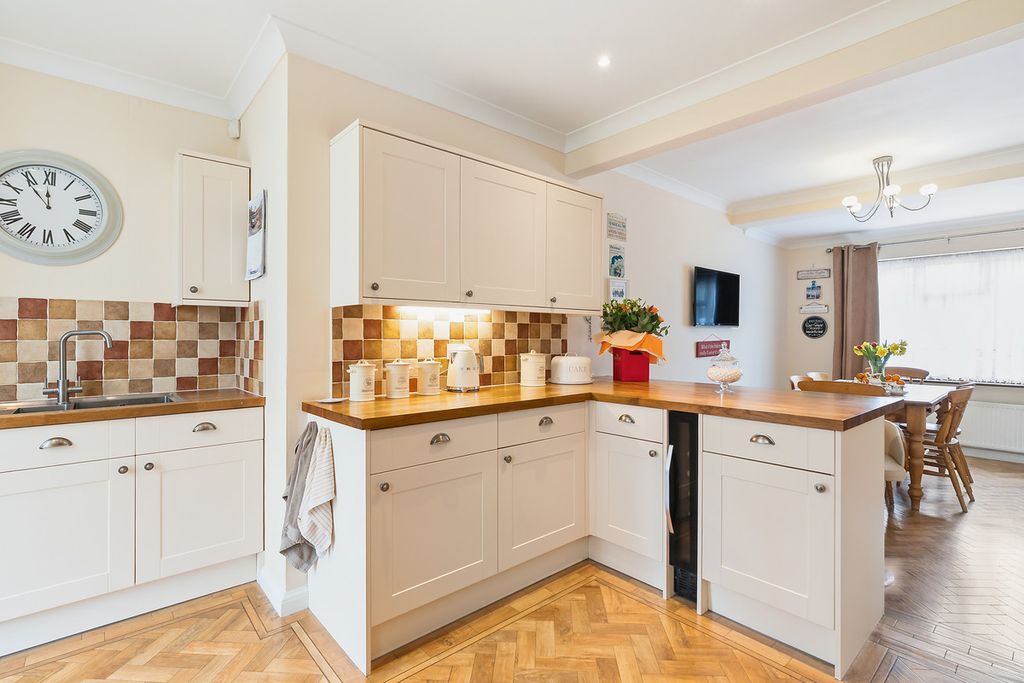 Additional image 11 of 4 bed semi-detached house for saleRaleigh Way, Feltham TW13