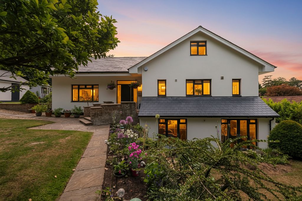 Property photo 1 of 50