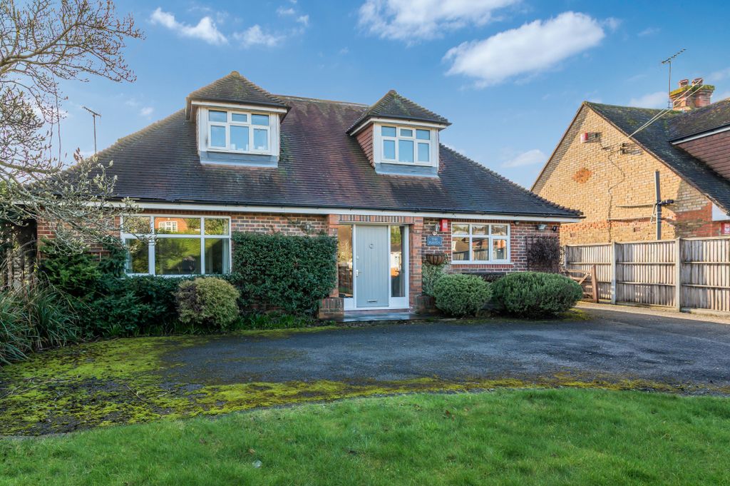 Property photo 3 of 23