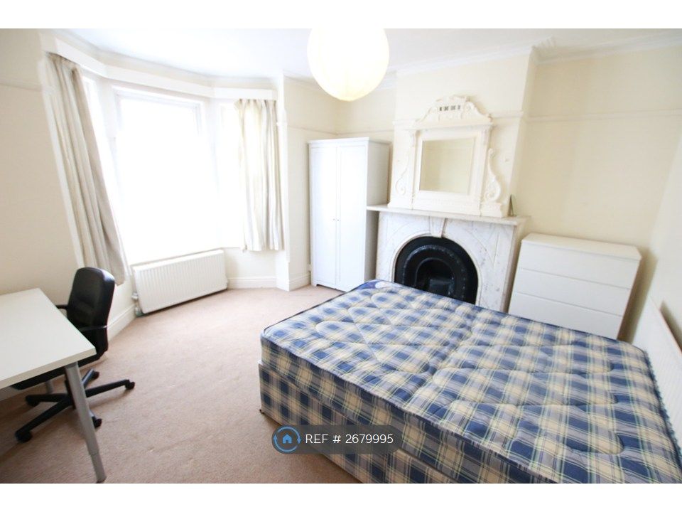 Property photo 3 of 11