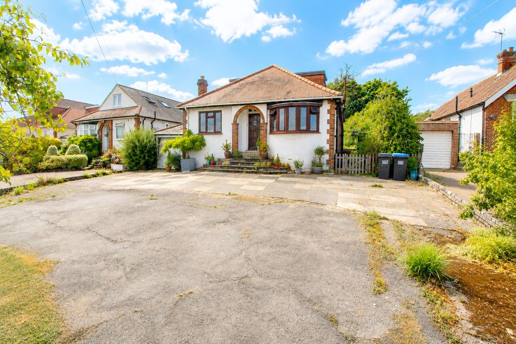 Property photo 1 of 16 Photo 17