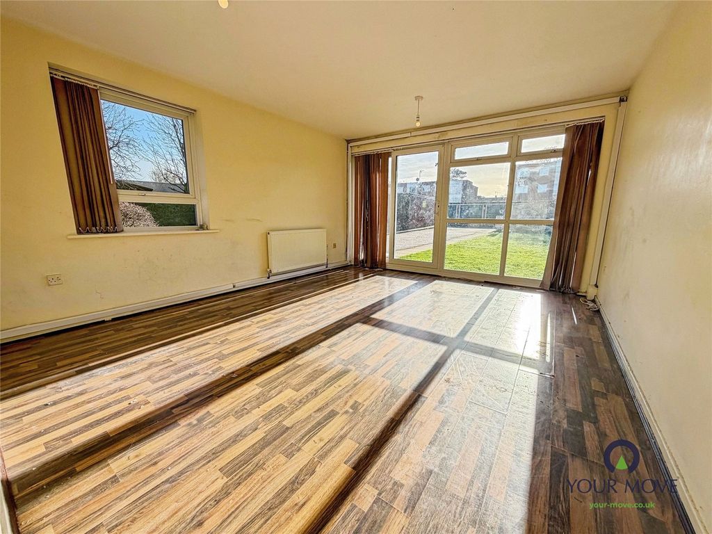 Property photo 2 of 10 Picture No. 15