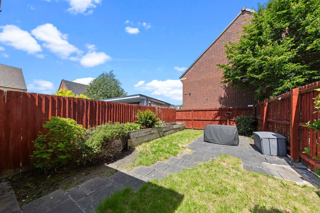 Property photo 3 of 24
