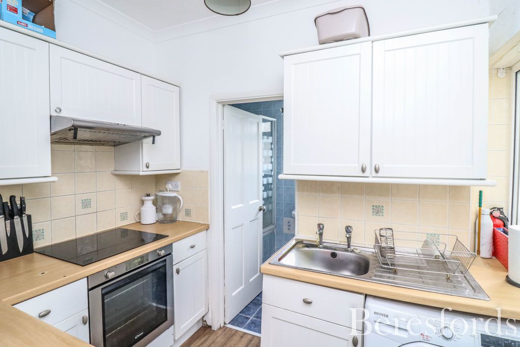 Property photo 3 of 13 3