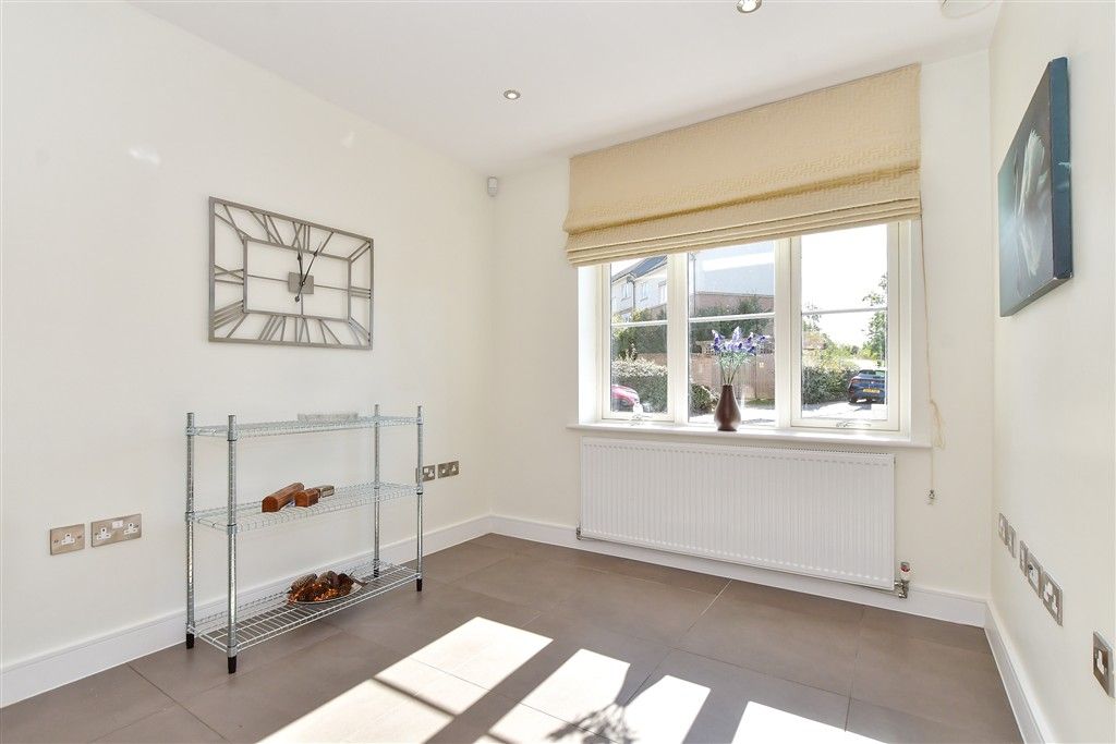 Property photo 3 of 19 Kitchen/Diner