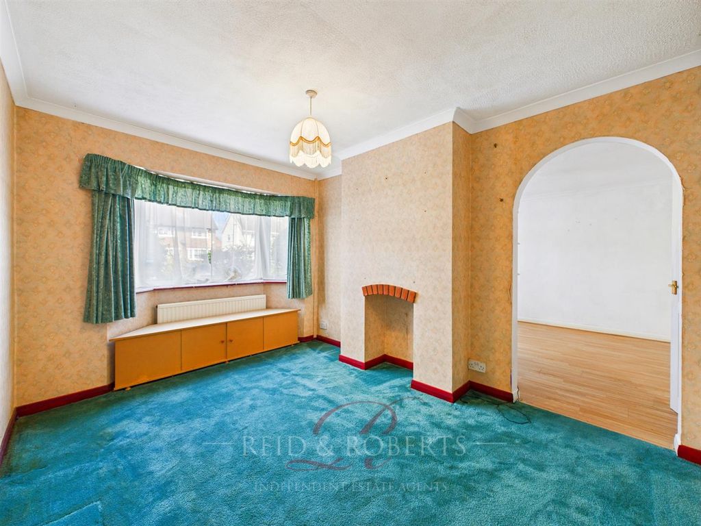 Property photo 3 of 27 Cam03999G0-Pr0181-Still008.Jpg