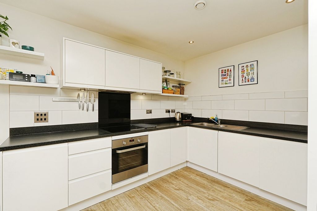 Property photo 3 of 20 Pbox-Img.Jpg