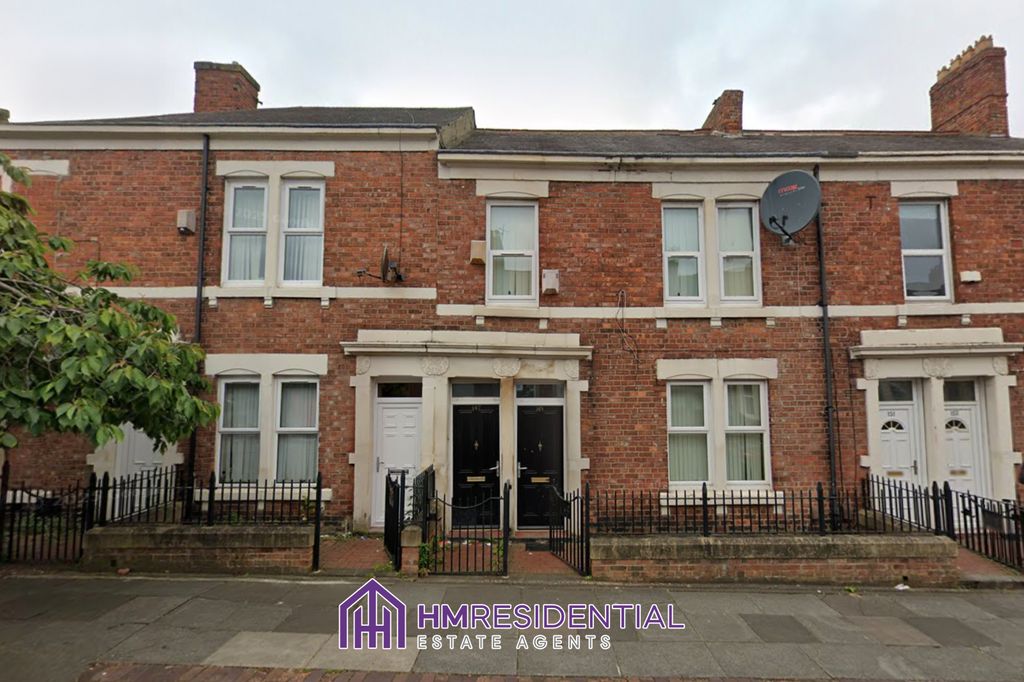 Property photo 1 of 5 2 Bedroom Ground Floor Flat For Rent On Dilston Road, Arthurs Hill, Newcastle Upon Tyne, Ne4 5Ad £850.00 Pcm From 01/08/2026