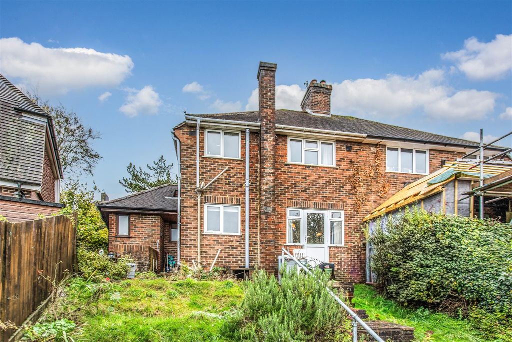 Property photo 3 of 28