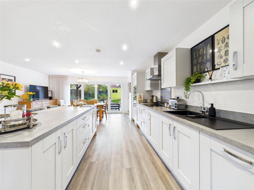 Property photo 3 of 29 Picture No. 10