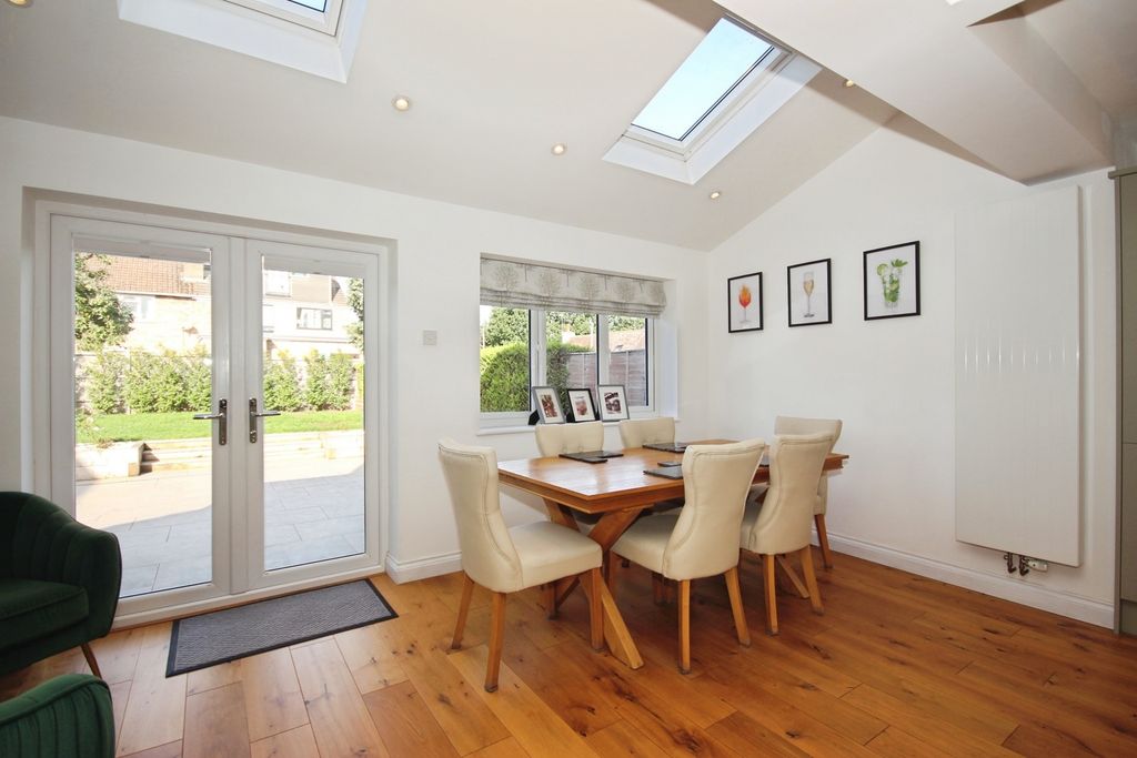 Property photo 3 of 18 Pbox-Img.Jpg