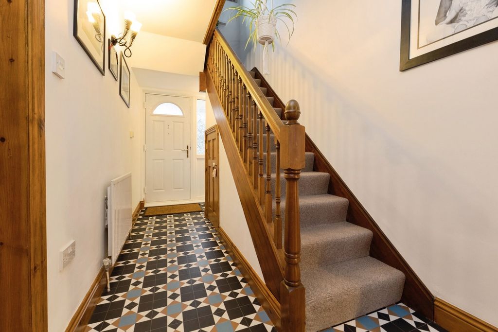 Property photo 3 of 19 Pbox-Img.Jpg