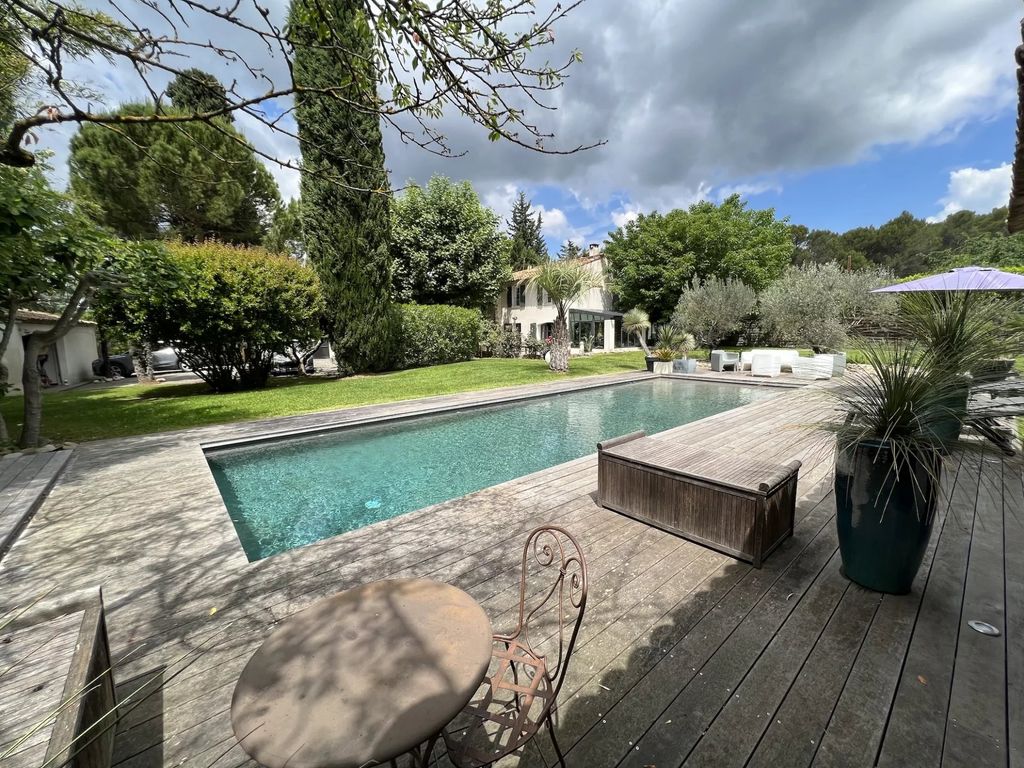 Property photo 1 of 40